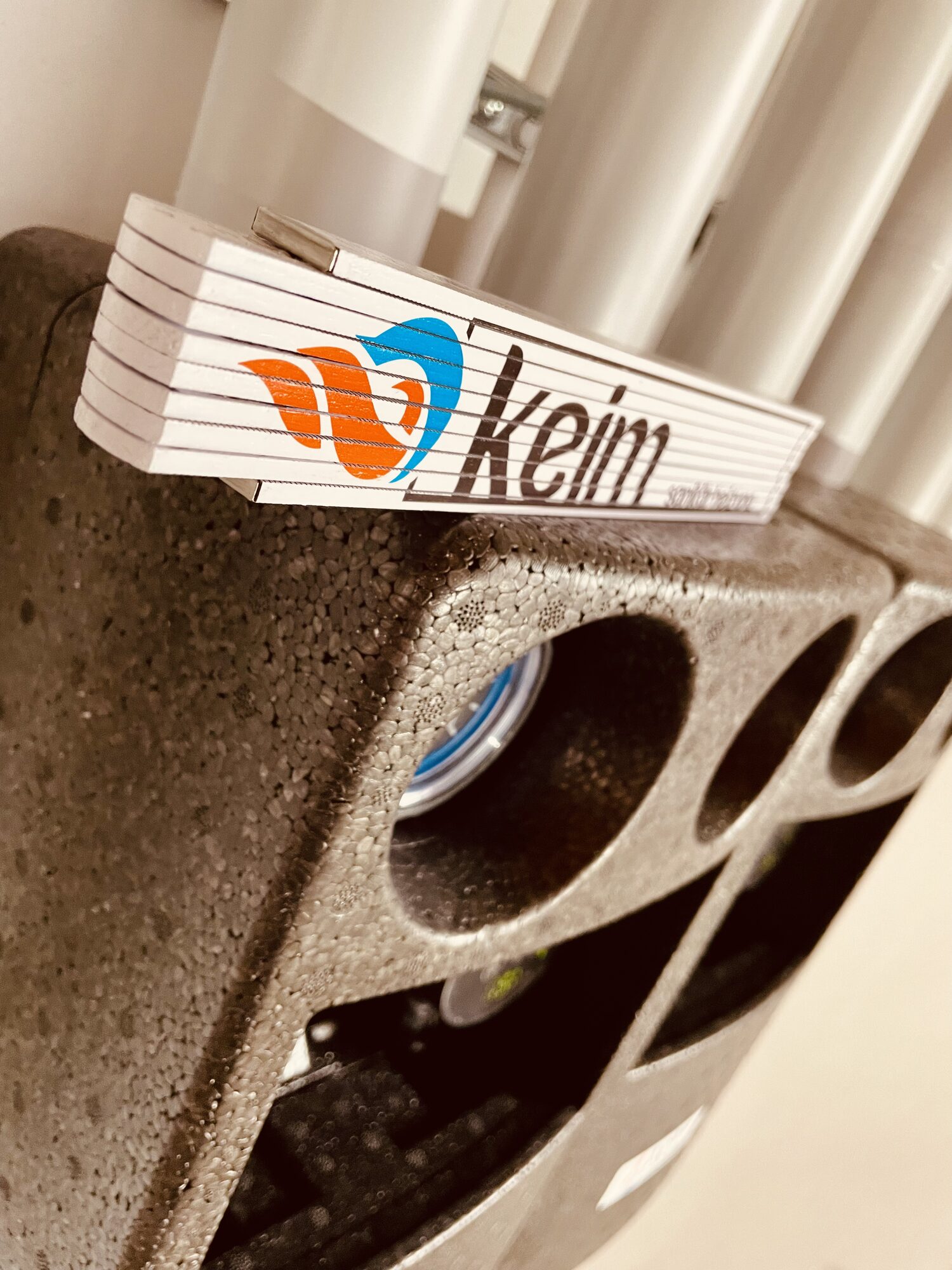 Wandkasten mit Heizkreisverteiler für Werkstatt und Büro